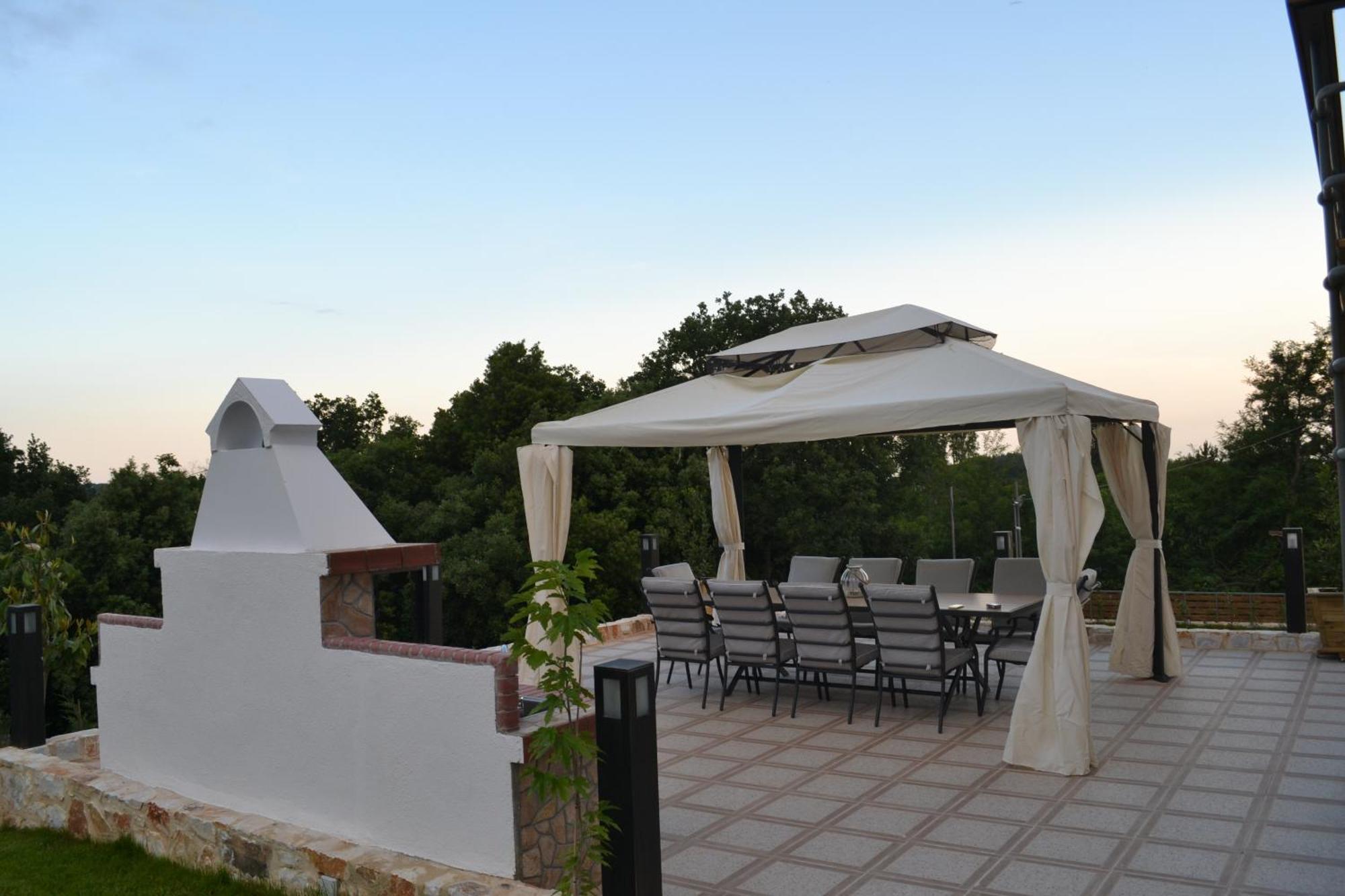 Evmorfes Villas Polygyros Exterior photo